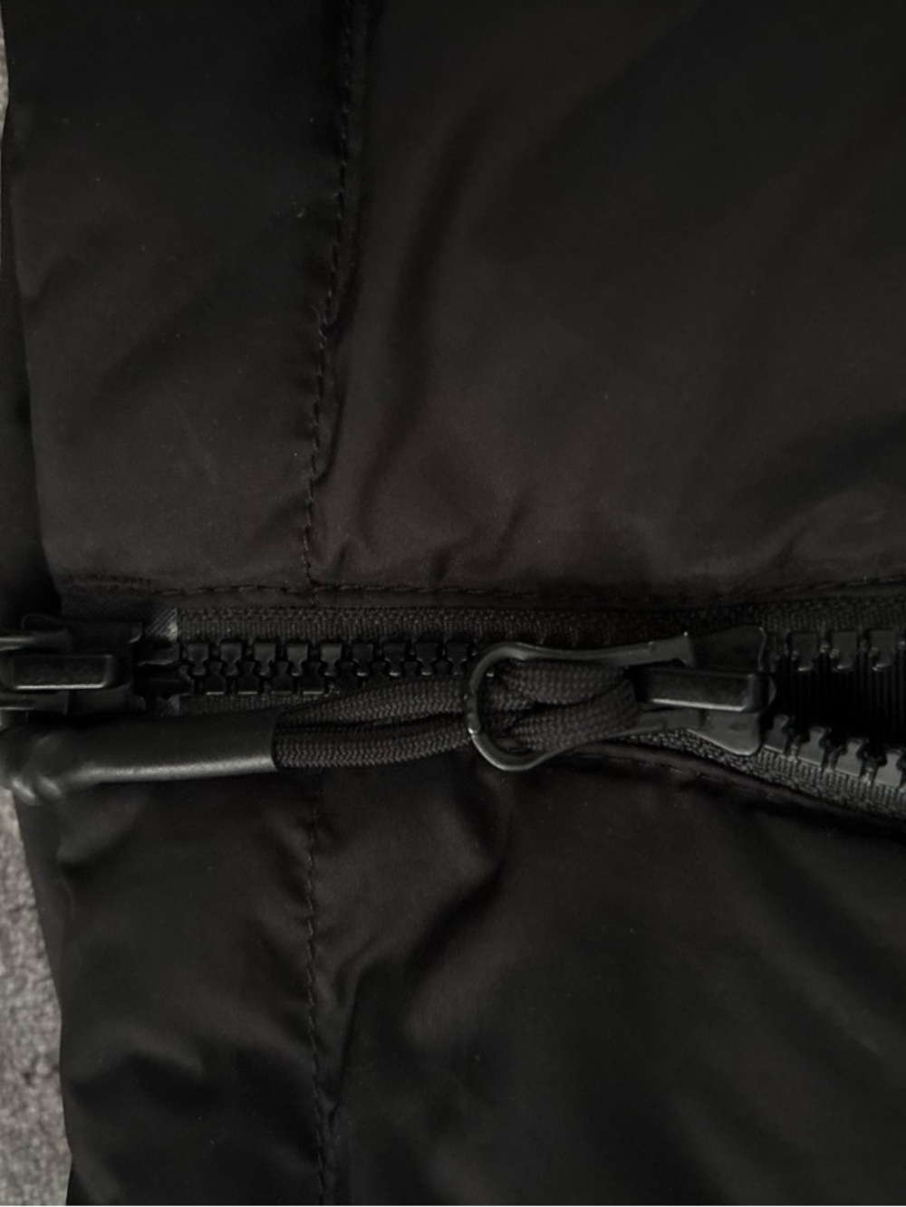 North Face Women’s Black Long 550 Puffer - Picture 7 of 7